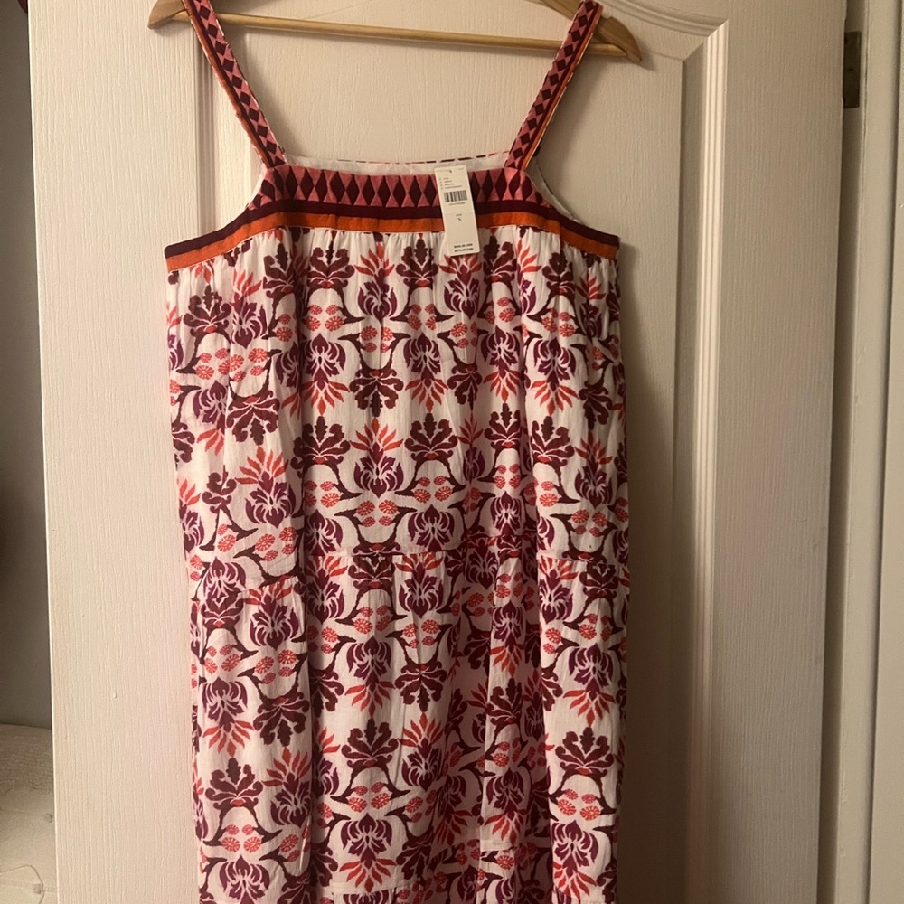 Floral Sleeveless Dress in Red and White